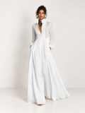 Victoria | Elegant maxi-skjortekjole – model på lys studiobaggrund 3:4